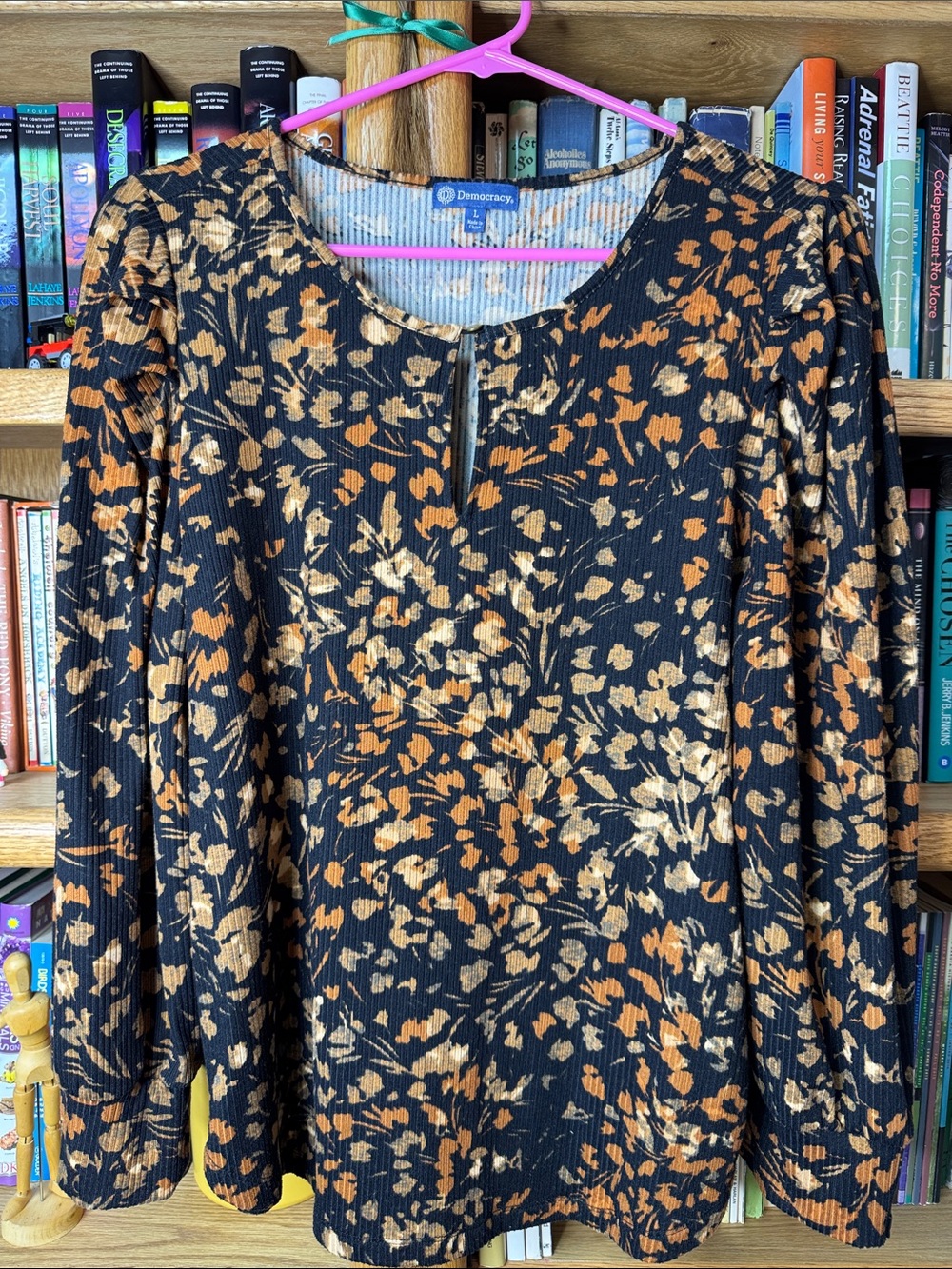 Democracy Black Long-Sleeve Floral Ribbed Top